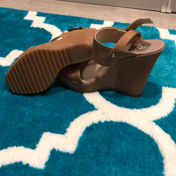 Vince Camuto Tan Leather Wedges (Never Worn) - Picture 4 of 6